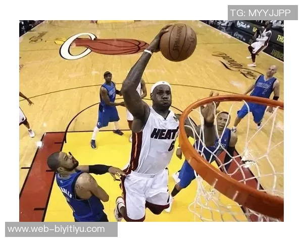 夸梅质疑詹姆斯年龄问题为何仍能完成隔人扣篮的表现